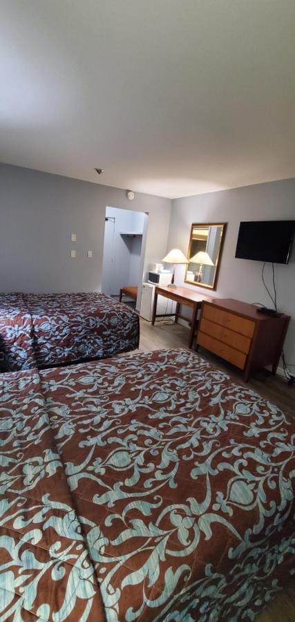 Belmont Inn Sudbury Bagian luar foto