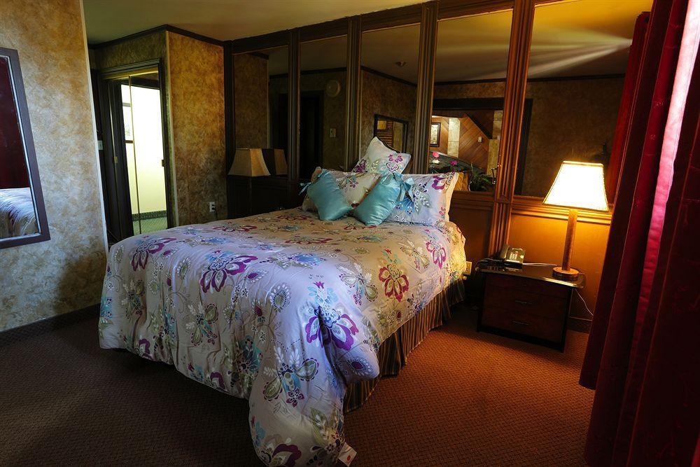 Belmont Inn Sudbury Bagian luar foto