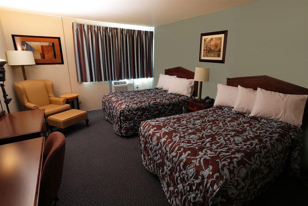 Belmont Inn Sudbury Bagian luar foto