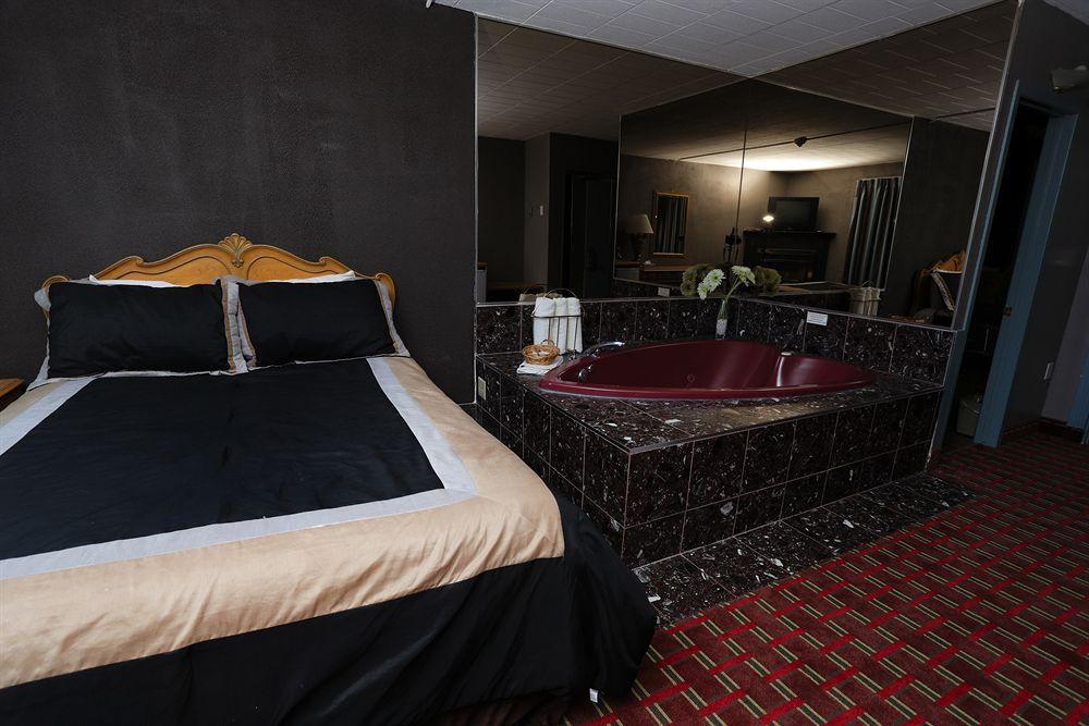 Belmont Inn Sudbury Bagian luar foto