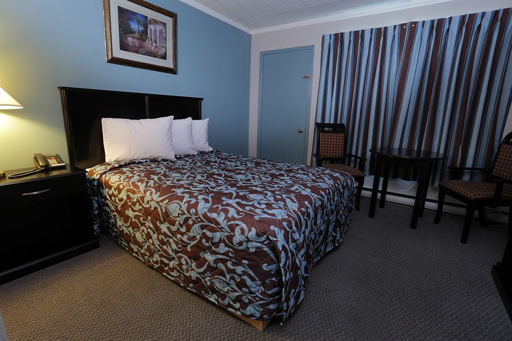 Belmont Inn Sudbury Bagian luar foto