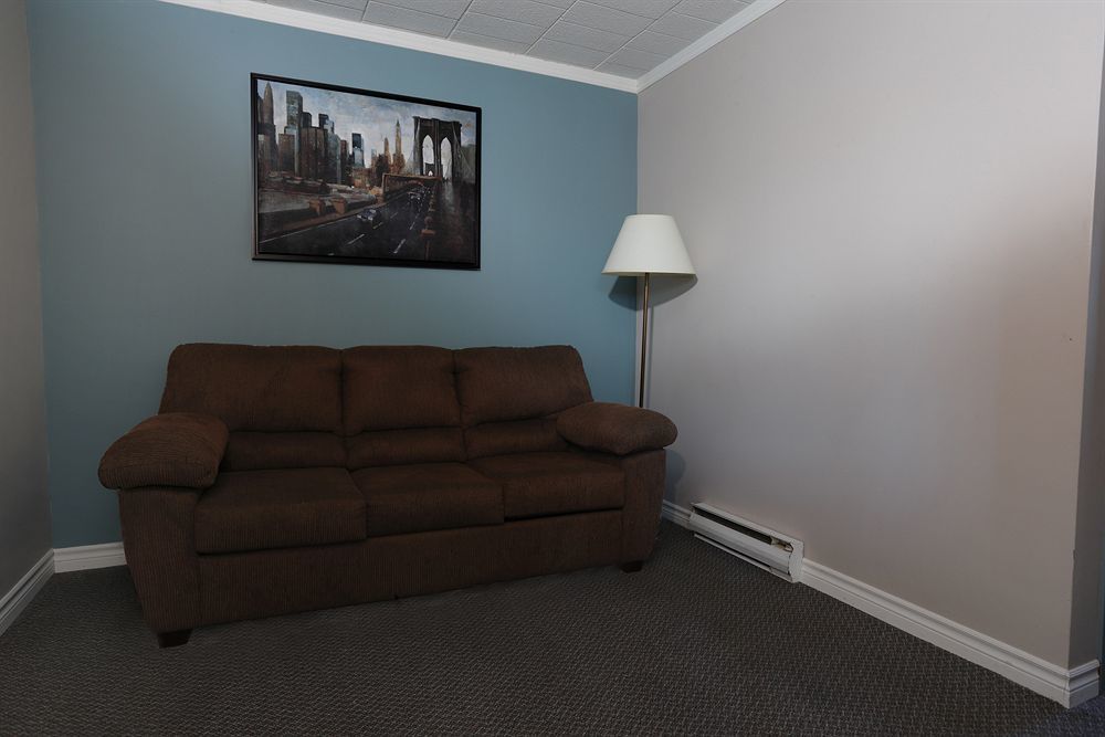 Belmont Inn Sudbury Bagian luar foto