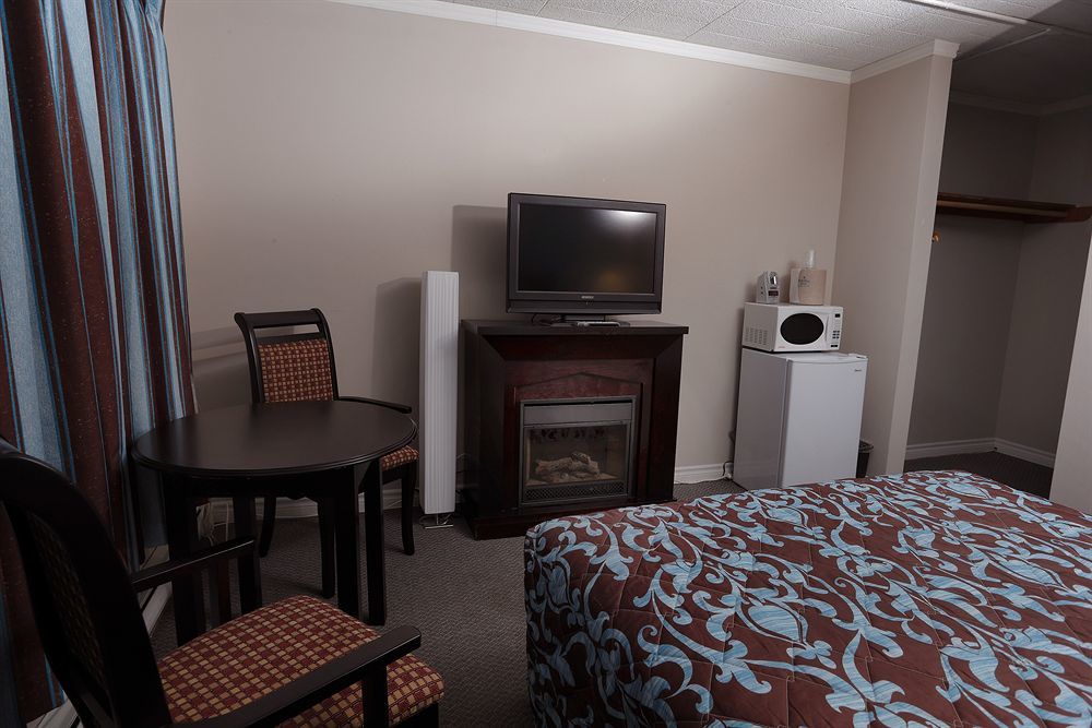 Belmont Inn Sudbury Bagian luar foto