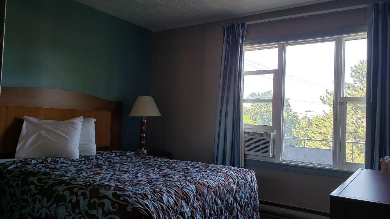 Belmont Inn Sudbury Bagian luar foto